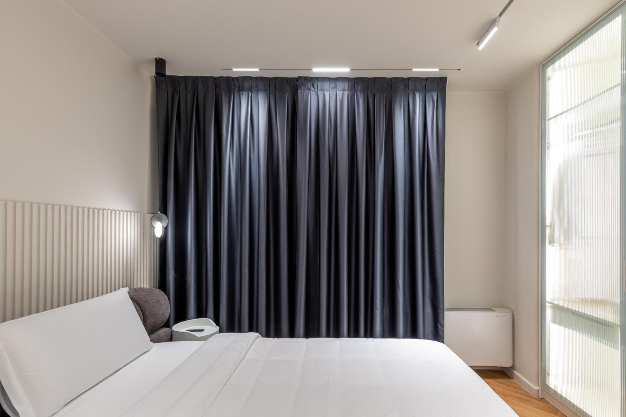 Vater Selected Apartments Тирана Екстериор снимка