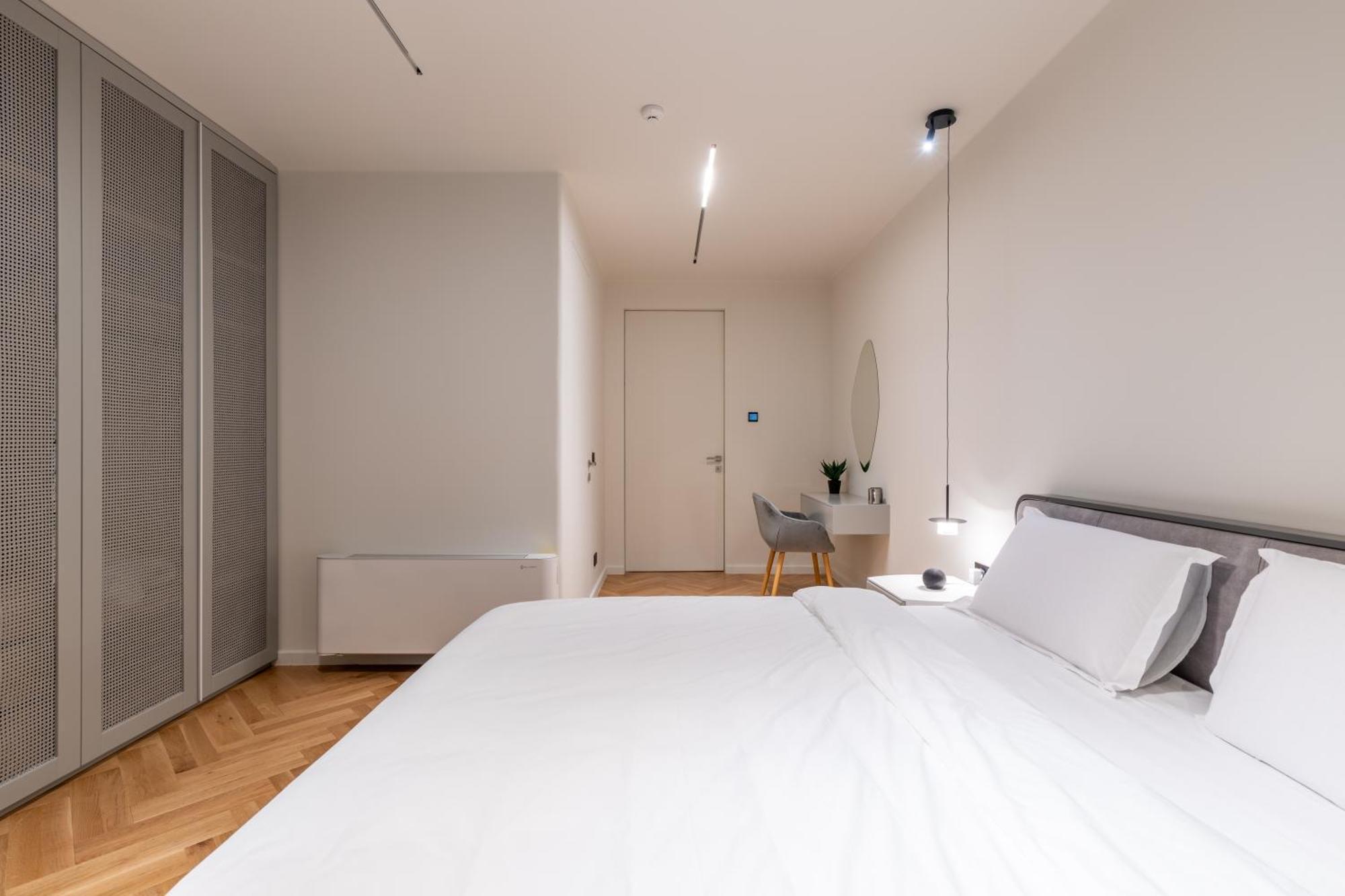 Vater Selected Apartments Тирана Екстериор снимка